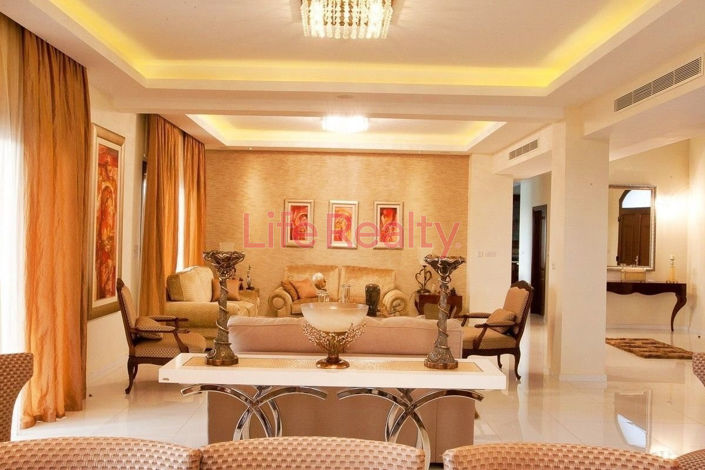 Image No.7-7 Bed House for sale