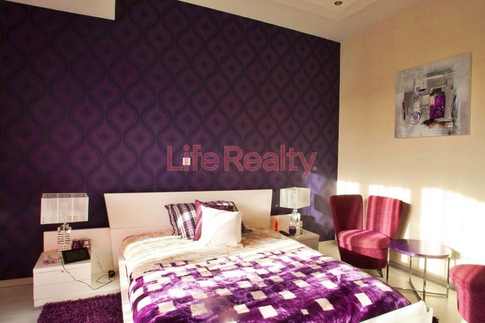 Image No.9-7 Bed House for sale