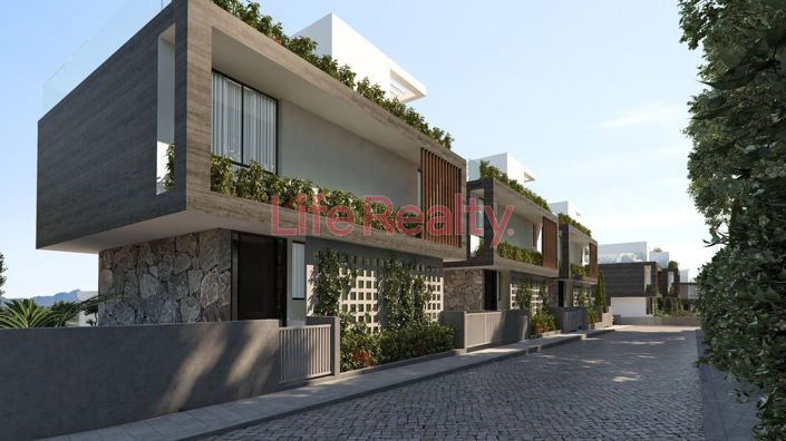 Image No.9-4 Bed House for sale