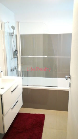 Image No.15-3 Bed House for sale