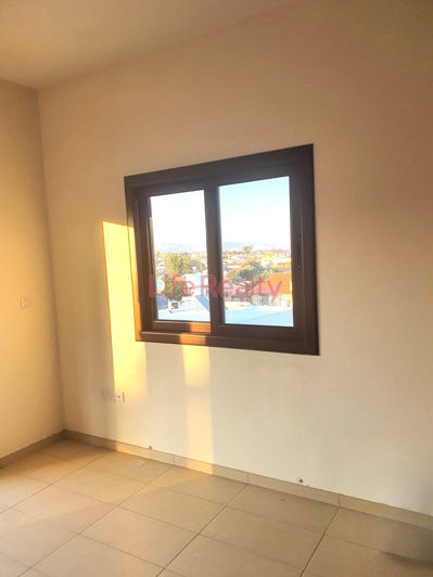 Image No.15-5 Bed House for sale