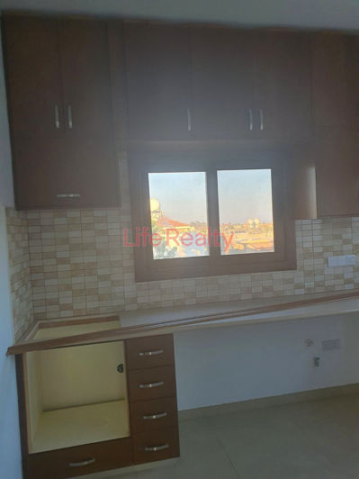 Image No.6-5 Bed House for sale