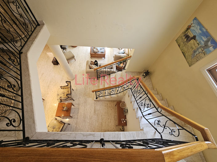 Image No.10-4 Bed House for sale