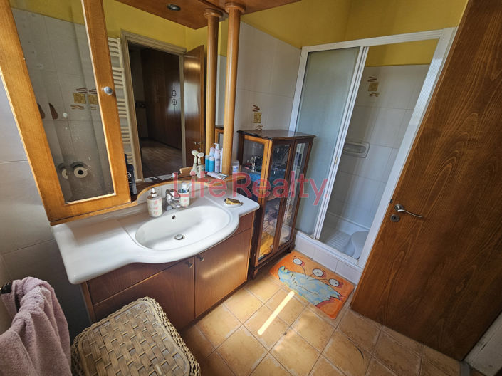 Image No.17-4 Bed House for sale