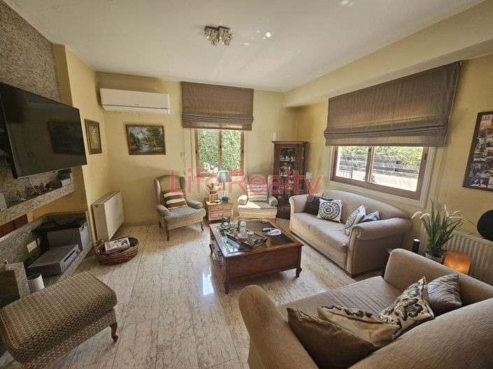 Image No.3-4 Bed House for sale