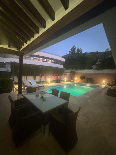 Image No.10-3 Bed House for sale