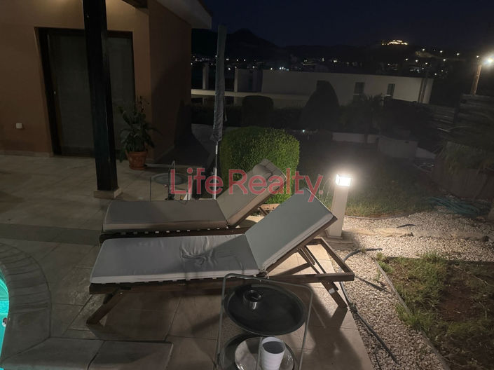 Image No.16-3 Bed House for sale