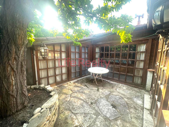 Image No.8-2 Bed House for sale