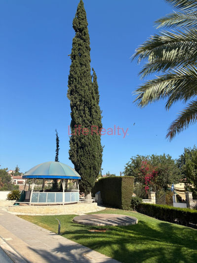 Image No.11-6 Bed House for sale