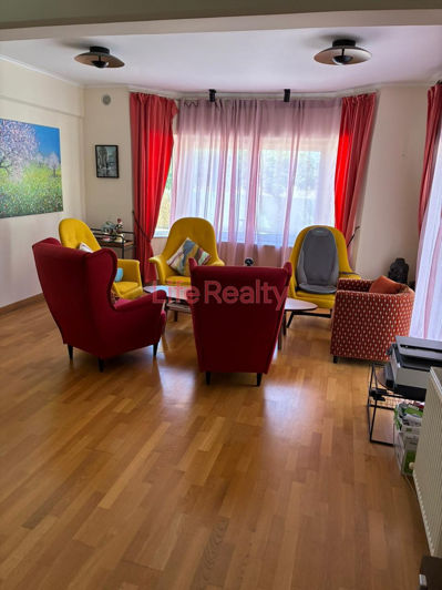 Image No.3-6 Bed House for sale