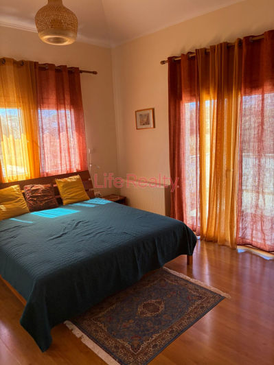 Image No.7-6 Bed House for sale