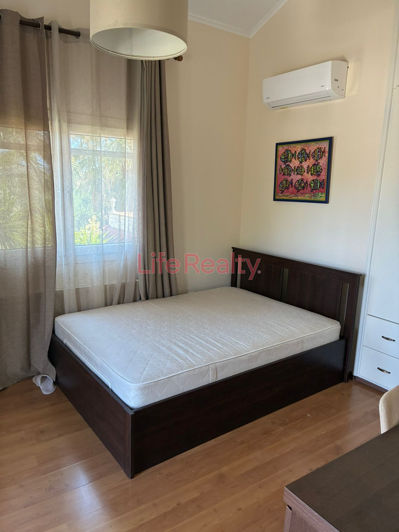 Image No.8-6 Bed House for sale