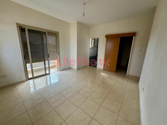 Image No.11-3 Bed House for sale