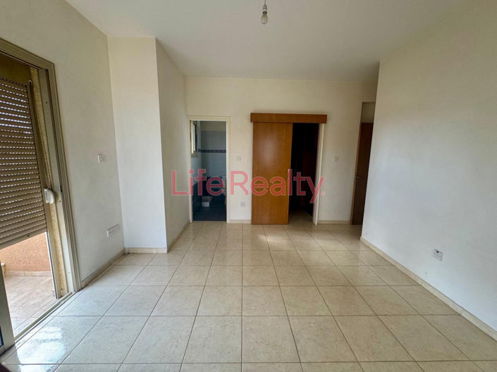 Image No.12-3 Bed House for sale