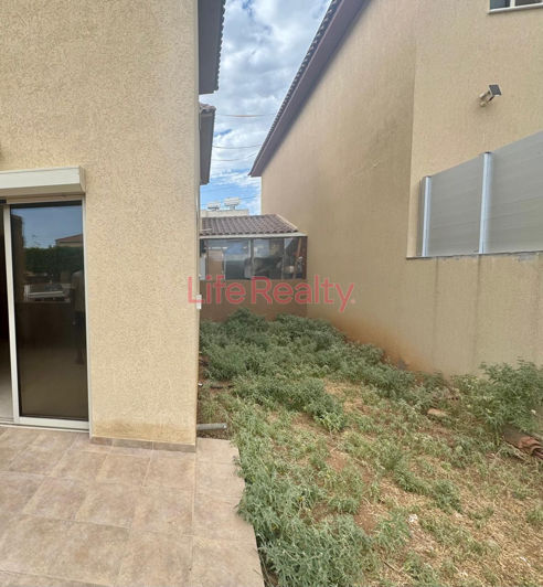 Image No.19-3 Bed House for sale