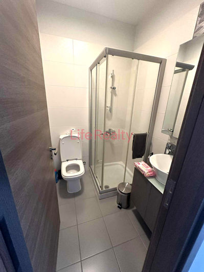 Image No.18-4 Bed House for sale