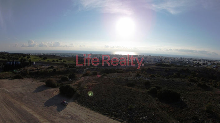 Image No.13-2 Bed House for sale