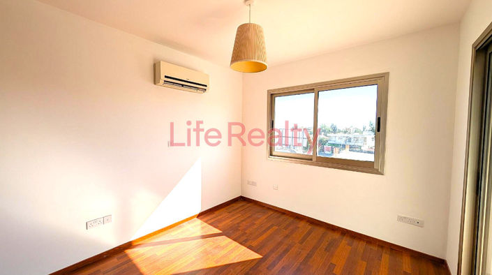 Image No.11-3 Bed Apartment for sale