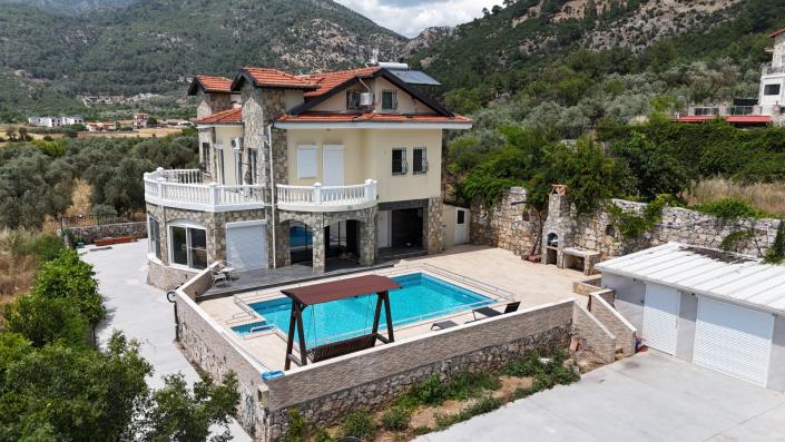 Image No.1-5 Bed Villa for sale