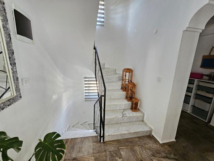 Image No.17-4 Bed Villa for sale