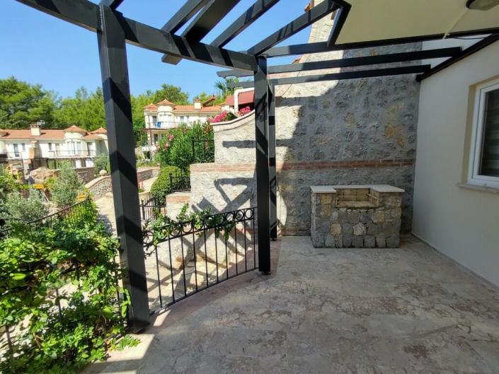 Image No.9-2 Bed Semi-Detached for sale