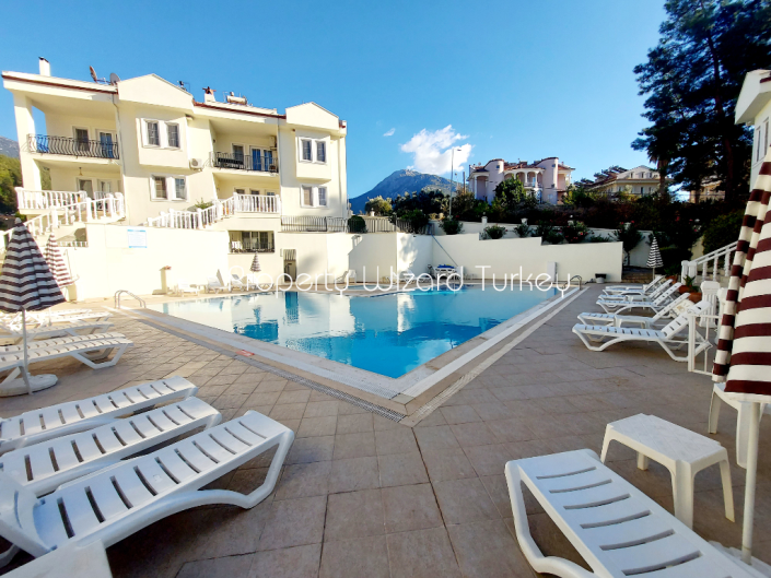 Image No.1-4 Bed Duplex for sale