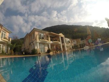1 - Uzumlu, Apartment