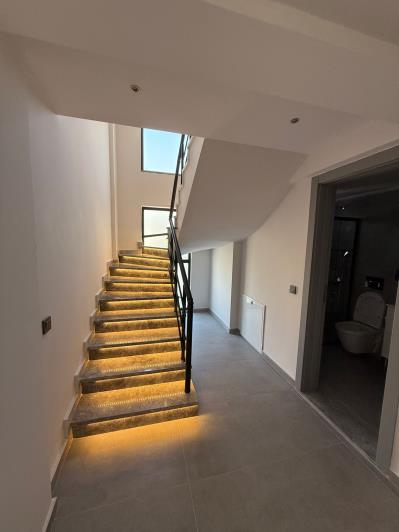 Image No.28-4 Bed Villa / Detached for sale