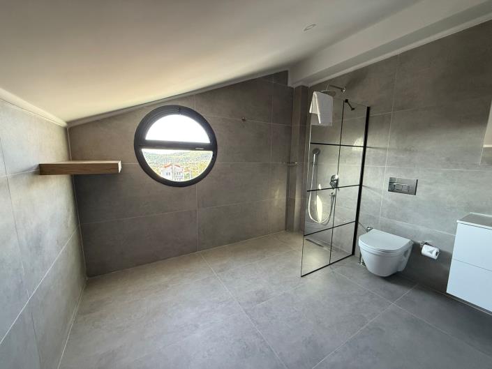 Image No.47-4 Bed Villa / Detached for sale