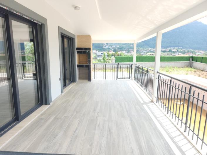 Image No.10-4 Bed Villa for sale