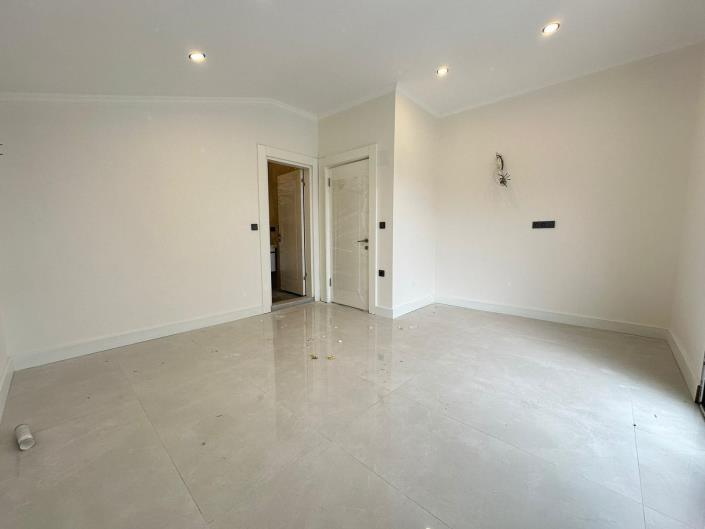 Image No.12-4 Bed Villa for sale