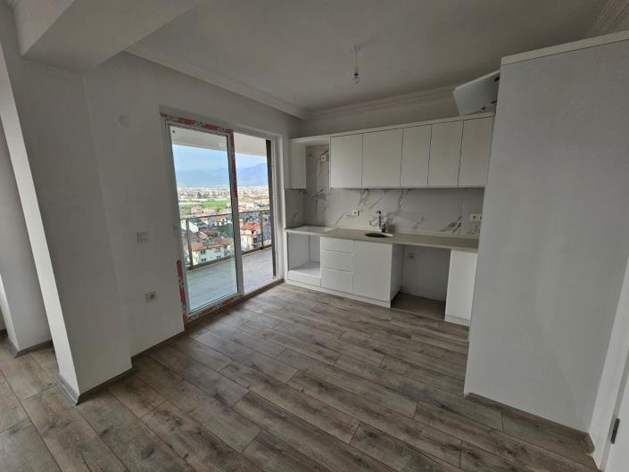 Image No.6-4 Bed Duplex for sale