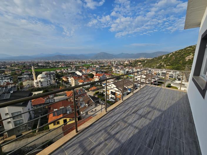 Image No.8-4 Bed Duplex for sale