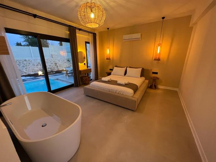 Image No.27-3 Bed Villa / Detached for sale