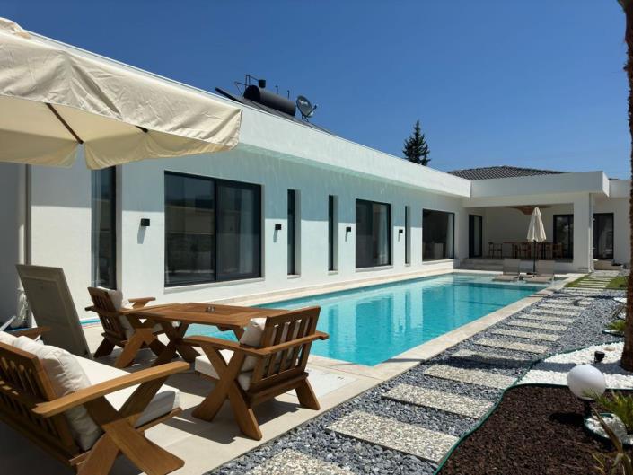 Image No.31-3 Bed Villa / Detached for sale