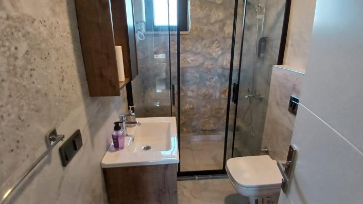 Image No.9-2 Bed Villa / Detached for sale