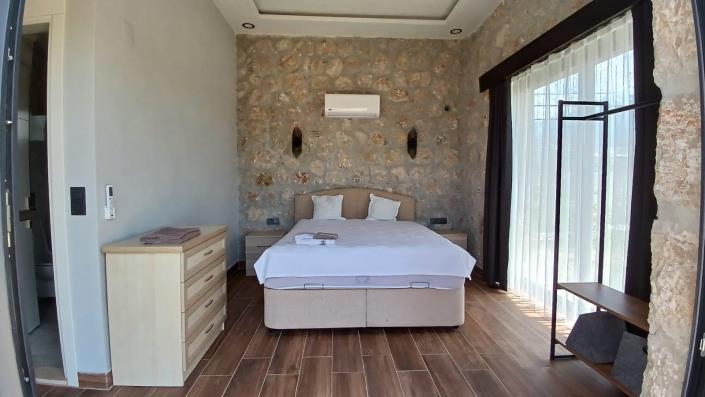 Image No.12-2 Bed Villa / Detached for sale