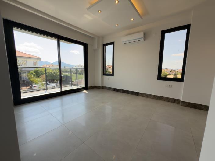 Image No.16-4 Bed Villa / Detached for sale