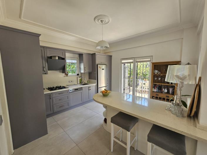 Image No.14-3 Bed Villa / Detached for sale