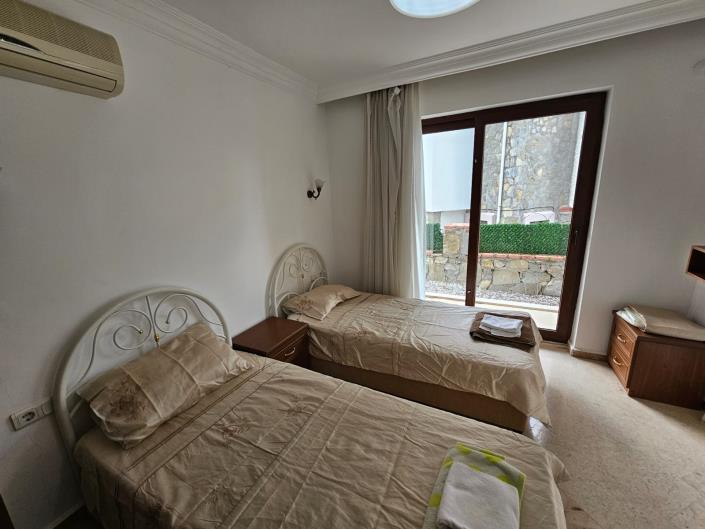 Image No.10-4 Bed Villa / Detached for sale