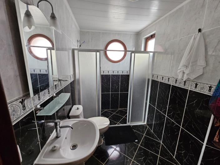 Image No.15-4 Bed Villa / Detached for sale