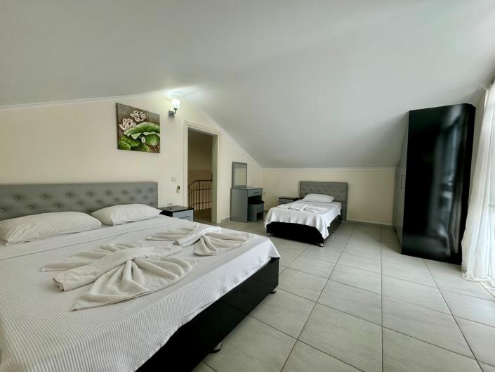 Image No.9-3 Bed Villa / Detached for sale