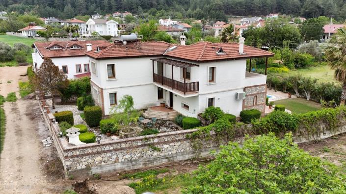 Image No.34-3 Bed Villa / Detached for sale