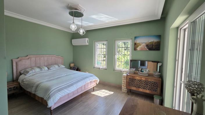 Image No.18-5 Bed Villa / Detached for sale