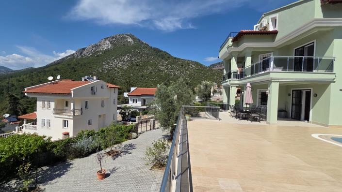 Image No.35-5 Bed Villa / Detached for sale