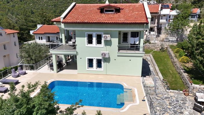 Image No.44-5 Bed Villa / Detached for sale