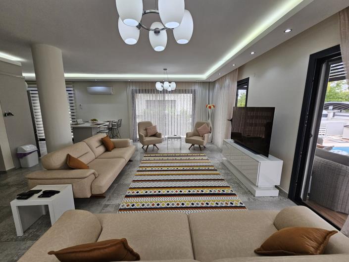 Image No.9-4 Bed Villa for sale