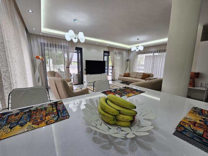 Image No.16-4 Bed Villa for sale