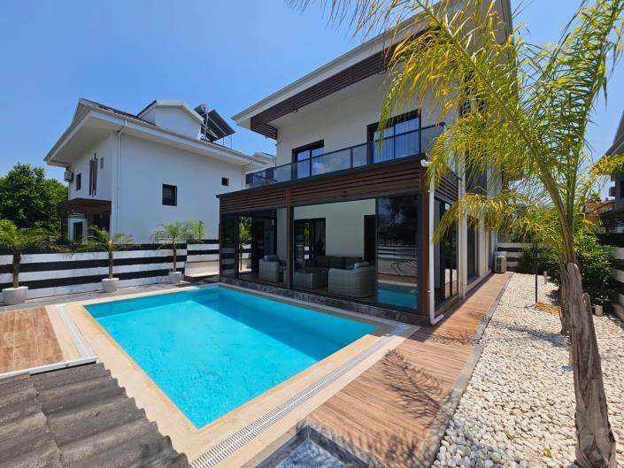 Image No.2-4 Bed Villa for sale