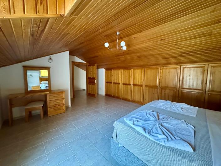 Image No.11-3 Bed Duplex for sale